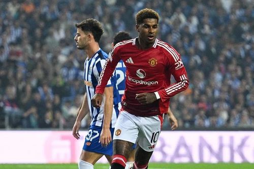 Rashford bị rút ra nghỉ chỉ sau 45 phút
