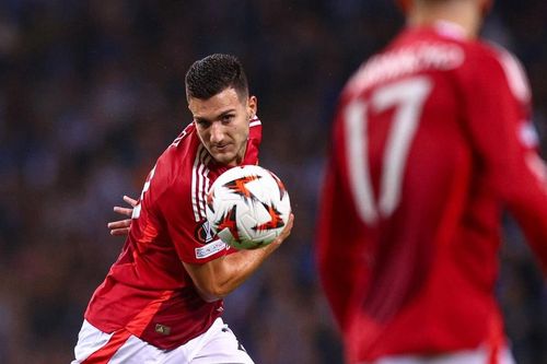 Xấu hổ Manchester United