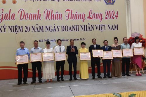 Hà Nội ghi nhận đóng góp của doanh nhân Thủ đô