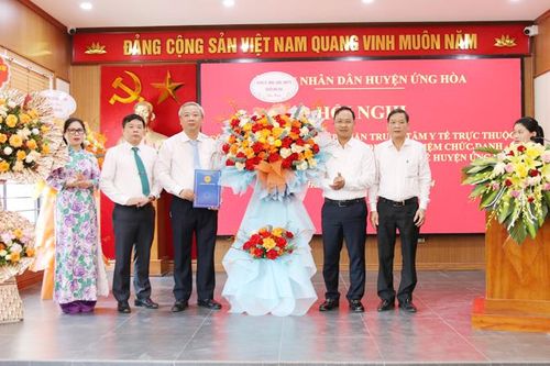 Hà Nội chuyển giao các trung tâm y tế về Ủy ban nhân dân cấp quận quản lý