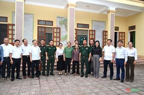 Trung tướng Hà Thọ Bình tiếp xúc cử tri tại tỉnh Hà Tĩnh