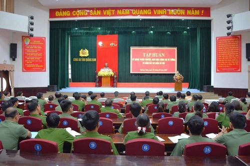 150 cán bộ chiến sĩ được bồi dưỡng kỹ năng tuyên truyền, giáo dục chính trị tư tưởng và nắm bắt dư luận xã hội