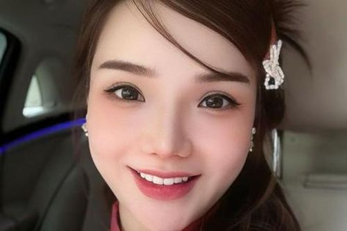 Hot girl Phan Thủy Tiên liên quan đến 10.000 chai nước hoa nghi nhập lậu là ai?