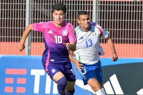 Tiền đạo mang dòng máu Việt không khoác áo đội tuyển Việt Nam, chọn sát cánh cùng Mahrez tại đội tuyển Algeria
