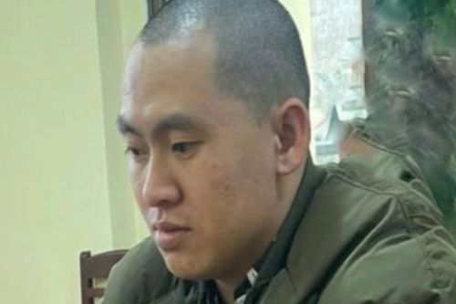 Bắt đối tượng giao cấu với trẻ em