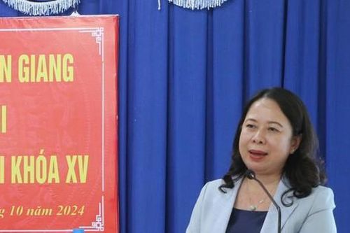 Phó Chủ tịch nước Võ Thị Ánh Xuân tiếp xúc cử tri tại An Giang