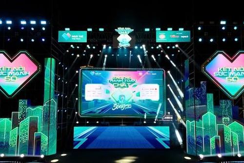 Lộ diện sân khấu hoành tráng trước giờ khai mạc Sóng Festival