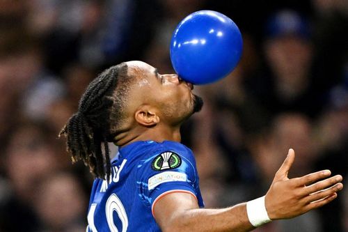 Chelsea thắng tưng bừng ở cúp châu Âu