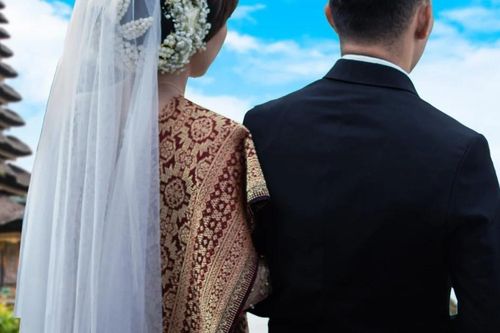 Dịch vụ 'vợ tạm, chồng hờ' cho khách du lịch gây tranh cãi