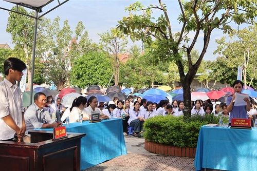 VKSND huyện Quỳnh Lưu phối hợp tổ chức phiên tòa giả định