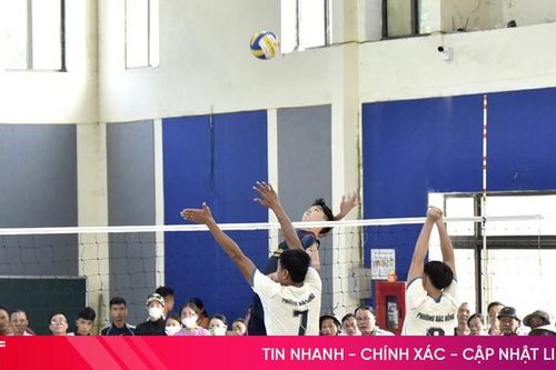 18 đội bóng tranh tài tại Giải Bóng chuyền nam, nữ mở rộng TX Hồng Lĩnh 2024