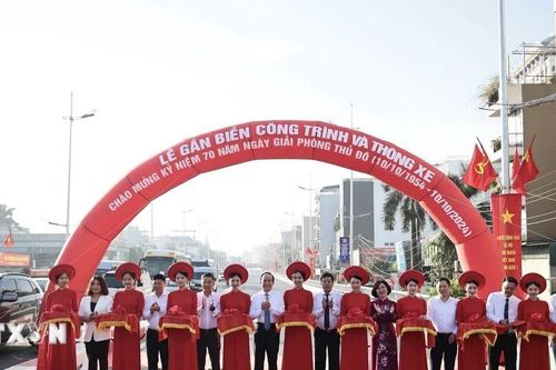 Thông xe đường Âu Cơ và Xuân Diệu chào mừng 70 năm Giải phóng Thủ đô