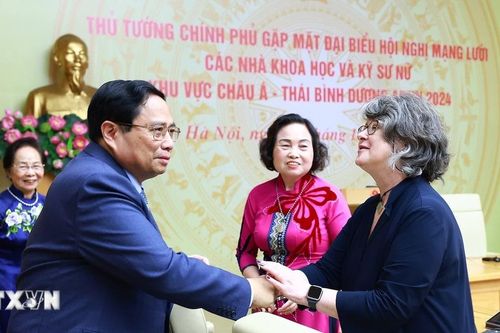 Thủ tướng gặp các nhà khoa học và kỹ sư nữ khu vực châu Á-Thái Bình Dương