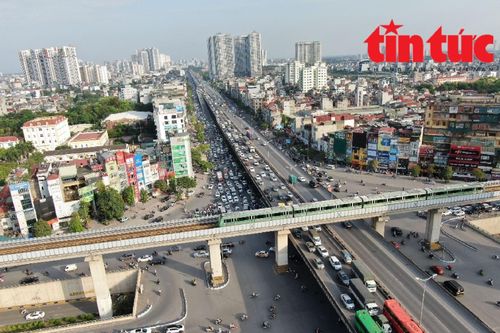 Kinh tế Thủ đô trên đà đổi mới - Bài 1: Thành phố đầu tàu, đa dạng lĩnh vực