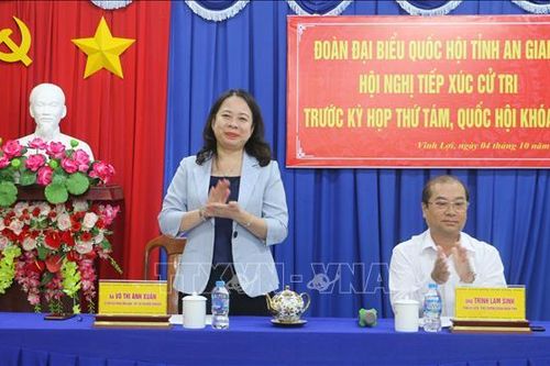 Phó Chủ tịch nước Võ Thị Ánh Xuân tiếp xúc cử tri tại An Giang