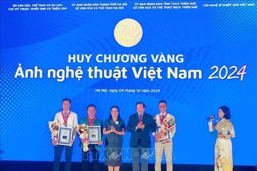 33 tác phẩm được trao giải thưởng Cuộc thi và Triển lãm Ảnh nghệ thuật Việt Nam
