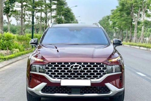 Sử dụng 2 năm, Hyundai Santa Fe được chủ nhân bán lại với giá khó tin