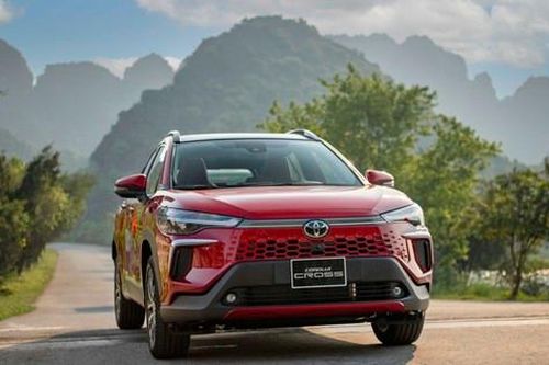 Giá xe Corolla Cross mới nhất tháng 10/2024