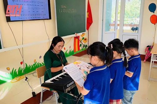 Những người Mông 'đi ngược' tìm ấm no nơi biên viễn (Bài 2): Chị Dợ vượt nỗi sợ định kiến