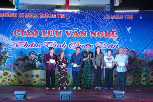 Trường Sĩ quan Thông tin làm tốt công tác chính sách, dân vận trong quá trình diễn tập