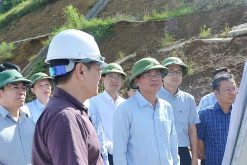 Bí thư Tỉnh ủy Đặng Xuân Phong kiểm tra tình hình khắc phục hậu quả thiên tai tại huyện Văn Bàn