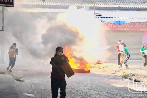 Thực tập phương án chữa cháy, cứu nạn cứu hộ tại chợ Trung tâm TP. Sông Công