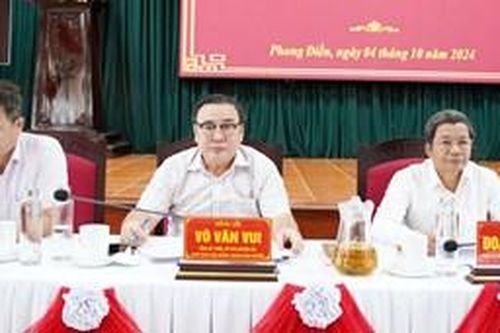 Phong Điền tổ chức Hội nghị Huyện ủy lần thứ 18 mở rộng