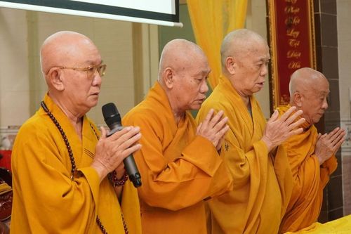 Ban Trị sự GHPGVN Q.Gò Vấp triển khai Phật sự sắp tới và cử hành nghi thức tụng giới Bồ-tát định kỳ