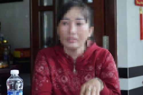 Cô ruột trần tình vụ 'xởn tóc' cháu gái vì không chịu làm đám cưới