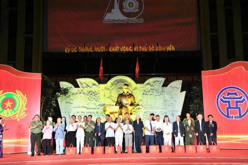 Đặc sắc chương trình 'Ký ức Tháng Mười – Khát vọng vì Thủ đô bình yên'
