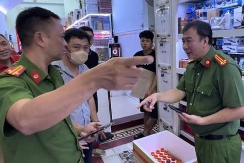 TPHCM: 'Chiến dịch' truy lùng 'tử thần' mang tên xyanua