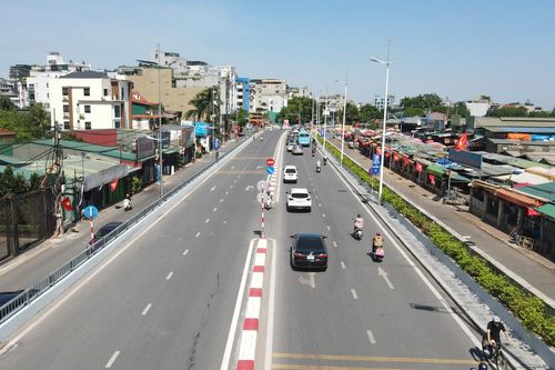 Thông xe đường Âu Cơ, Xuân Diệu chào mừng 70 năm Ngày Giải phóng Thủ đô