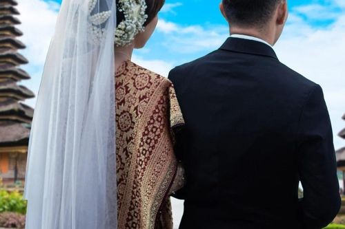 Nghề làm 'vợ tạm' của du khách nuôi sống nhiều cô gái nghèo Indonesia