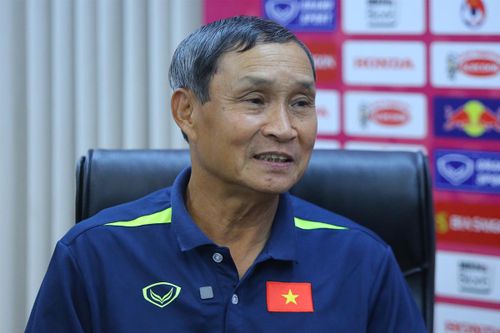 Đề nghị tặng danh hiệu Anh hùng Lao động cho HLV Mai Đức Chung