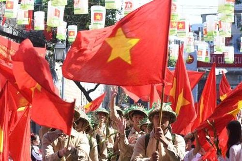 Tái hiện không gian phố cổ ngày Toàn quốc kháng chiến ở phố bích họa Phùng Hưng