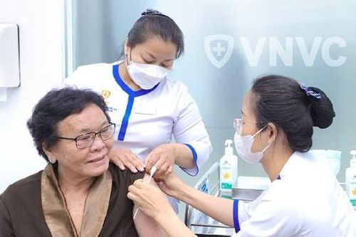 Lần đầu tiên tiêm vắc xin phòng bệnh zona thần kinh