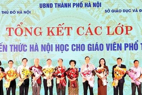 Hơn 5.000 giáo viên hoàn thành lớp bồi dưỡng kiến thức Hà Nội học