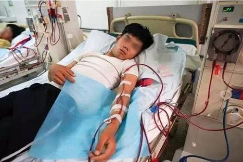 Thanh niên 21 tuổi bất ngờ phải chạy thận, huyết áp tăng cao vì thói quen sai lầm nhiều người Việt mắc phải