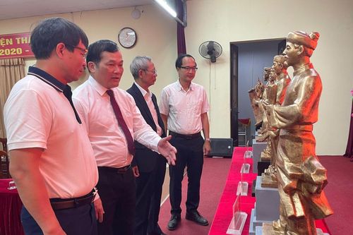 Huyện Thường Tín họp Hội đồng nghệ thuật xây dựng tượng đài Nguyễn Trãi