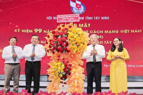Báo Tây Ninh ra mắt giao diện điện tử mới nhân kỷ niệm 78 năm ngày thành lập