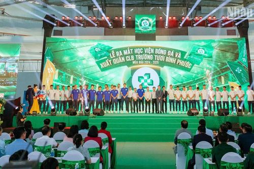 Trường Tươi Bình Phước mở học viện đào tạo bóng đá