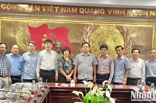 Tỉnh ủy Bạc Liêu chỉ đạo về việc mua và đọc báo, tạp chí của Đảng