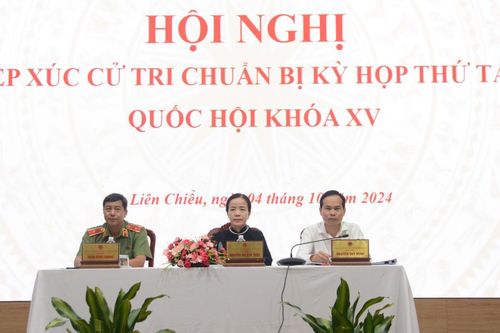 Cử tri quan tâm đến việc chi trả bảo hiểm y tế khi người dân đi khám chữa bệnh