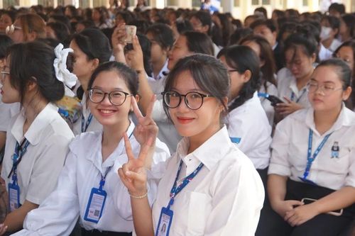 Ra mắt Phân hiệu Trường Đại học Sư phạm TPHCM tại Long An