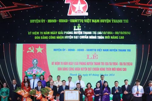 Hà Nội: Huyện Thanh Trì đón Bằng công nhận đạt chuẩn nông thôn mới nâng cao