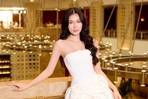 Mặc đẹp như Á hậu Phạm Ngọc Phương Anh
