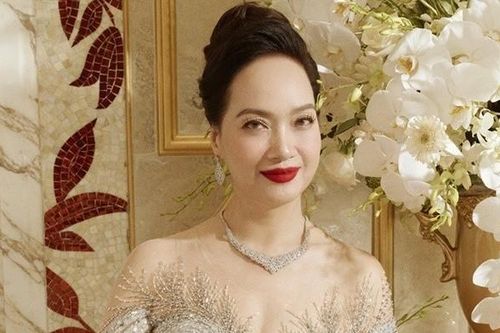 NSND Lê Khanh quyến rũ không ngờ