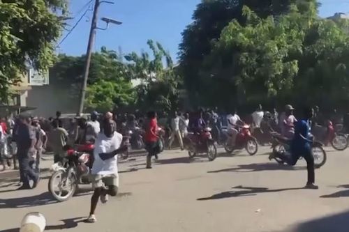 Kinh hoàng băng đảng Haiti xông vào thảm sát thị trấn, ít nhất 70 người chết