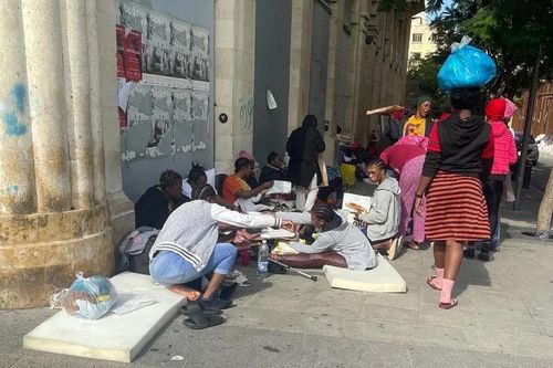 Người lao động nhập cư ở Lebanon không biết đi về đâu