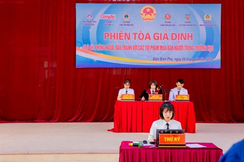 TAND tỉnh Điện Biên cùng Báo Công lý tổ chức phiên tòa giả định để tuyên truyền pháp luật
